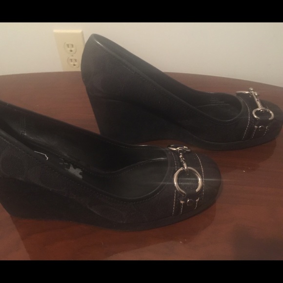 Coach Women’s Issy Wedge Heel 12CM Black S9.5M - Picture 3 of 8